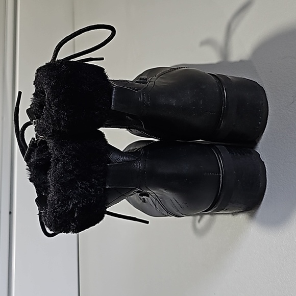 Michael Kors black size 7 Dallas boot - Picture 4 of 7